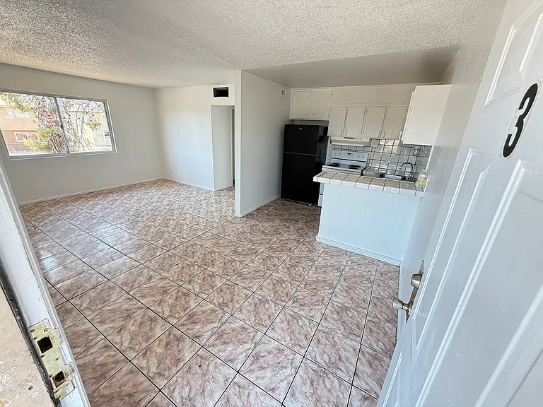 536 North Cir #C3 — Photo 15