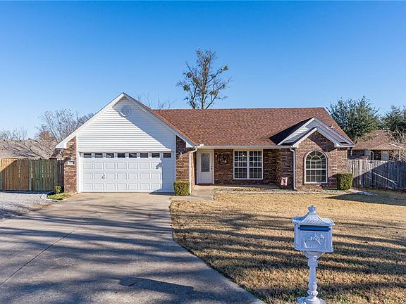 2nd image of 3711 Princeton Ct