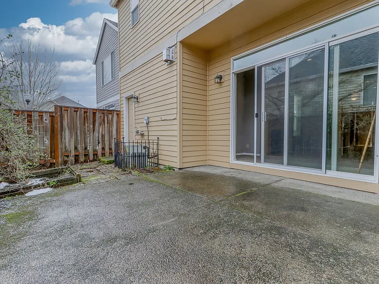 20467 SW Rosemount St — Photo 26