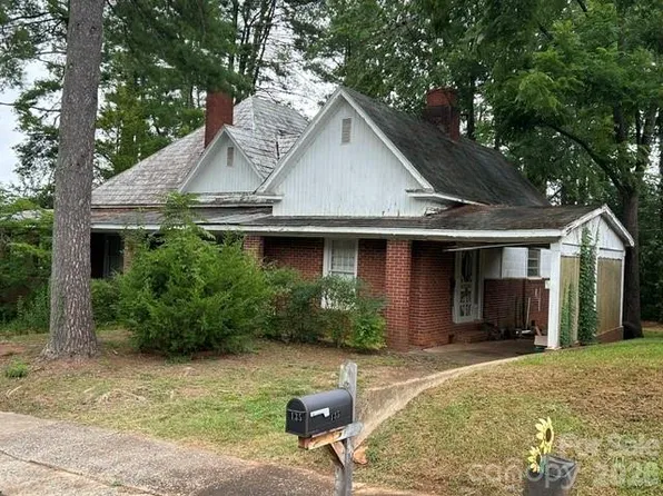 129 Pine St, Rutherfordton, NC 28139