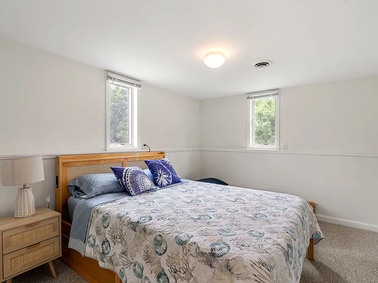 2nd floor - Bedroom-1 with Queen bed