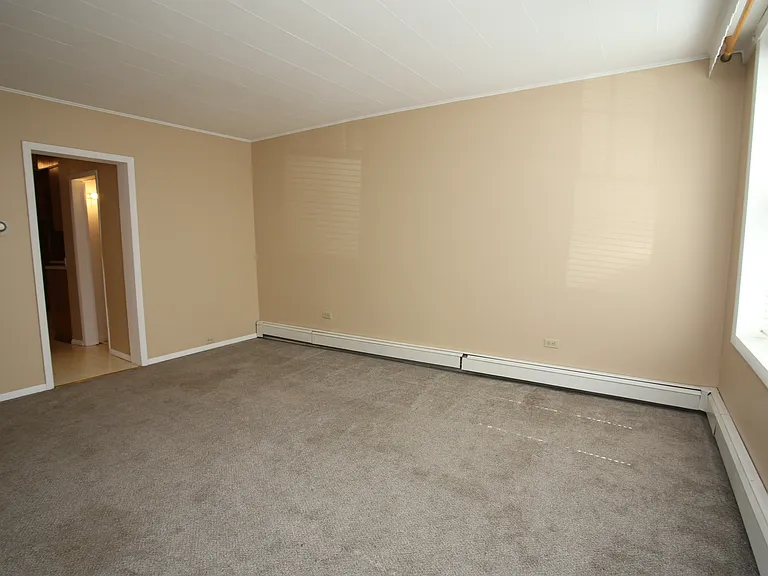 31 Willow St — Photo 2