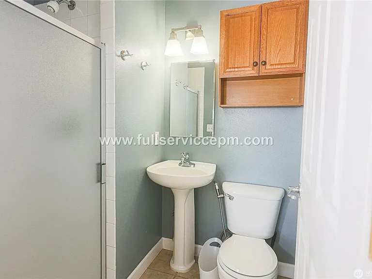 1920 E Union St #104 — Photo 11
