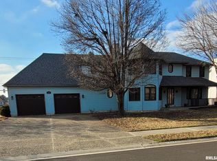 1717 Windycrest Dr, Springfield, IL 62704