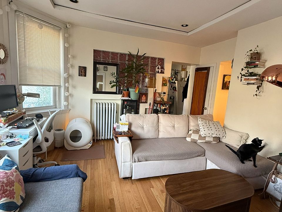 1st image of 61 Thatcher St APT 1A