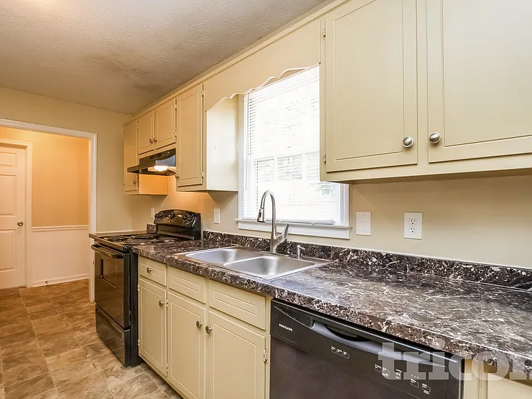 123 Northridge Dr — Photo 5