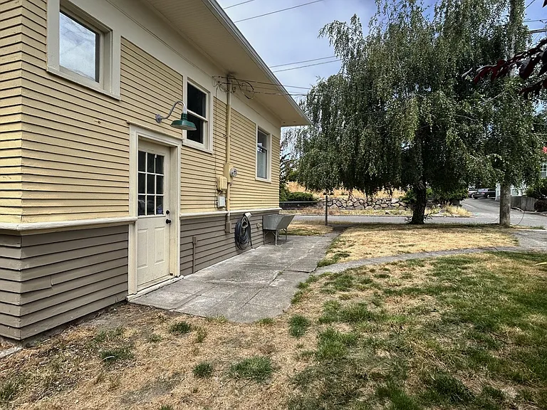 5602 46th Ave SW — Photo 29