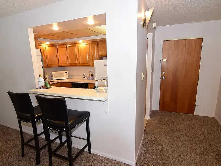 806 Stratford Dr #14 — Photo 5