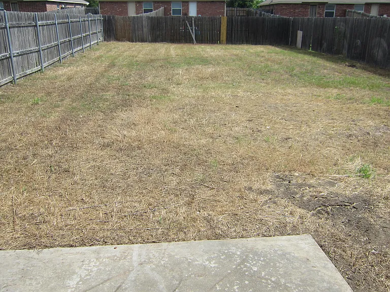 300 Robin St — Photo 14