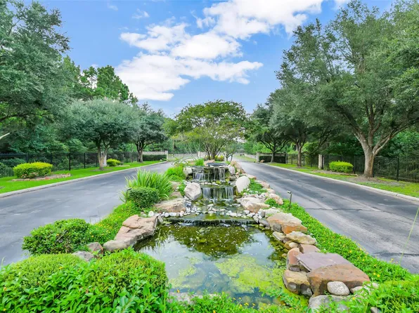 27987 Bridle Ave, Waller, TX 77484