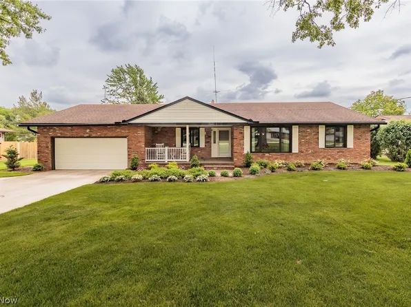 3876 Vezber Dr, Seven Hills, OH 44131