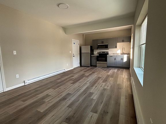 2nd image of 14614 Lake Shore Blvd #2C