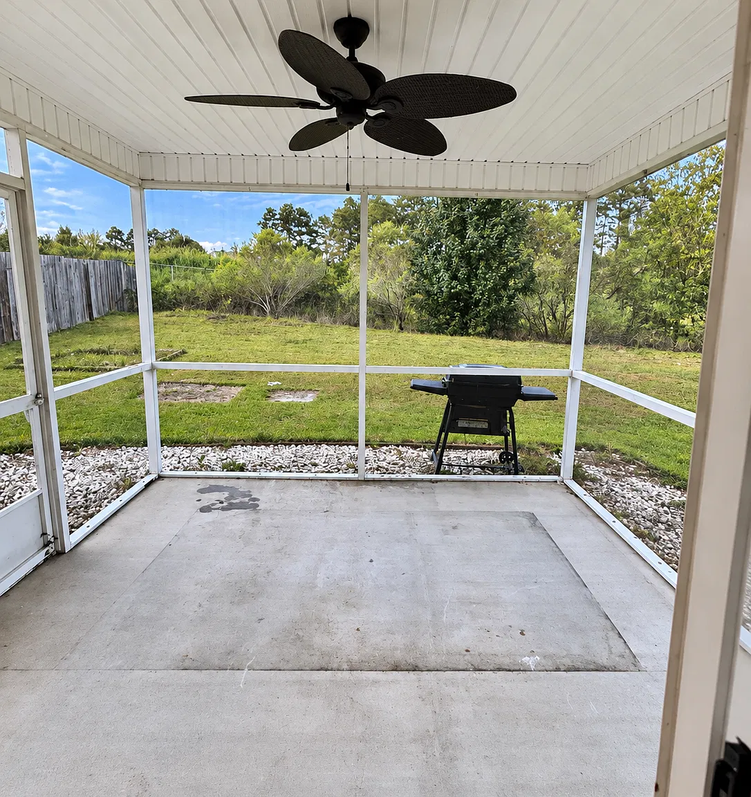 3 bed, 2.5 bath, 1656 sqft, $1,875 — Photo 2