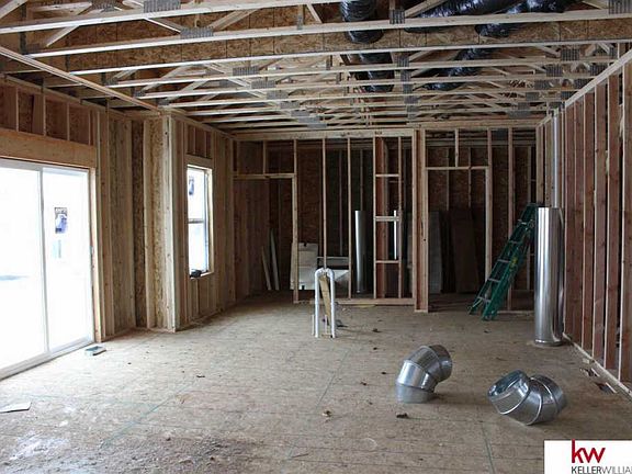5th image of 11609 S 110th St