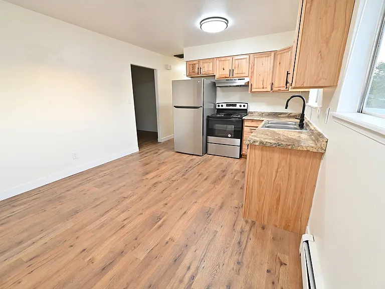 1074 Cedar Way #201 — Photo 11