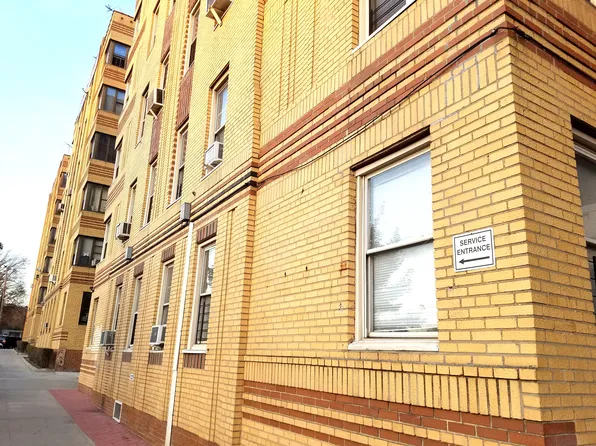 2166 Bronx Park East image 2 of 26