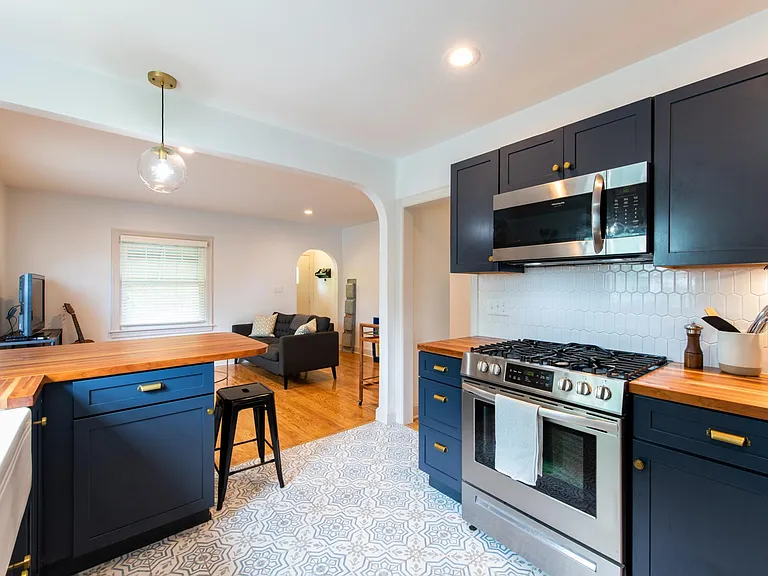 1229 Rammers Ave — Photo 10