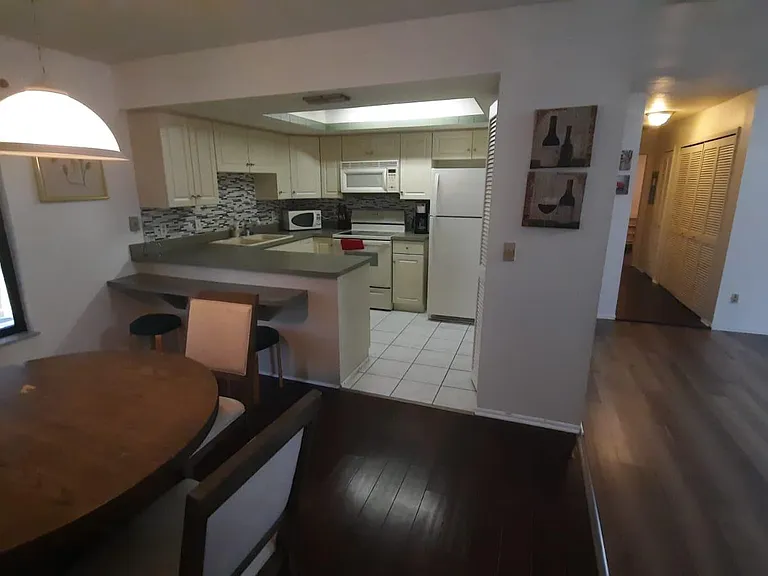1004 SE 8th St #2 — Photo 71