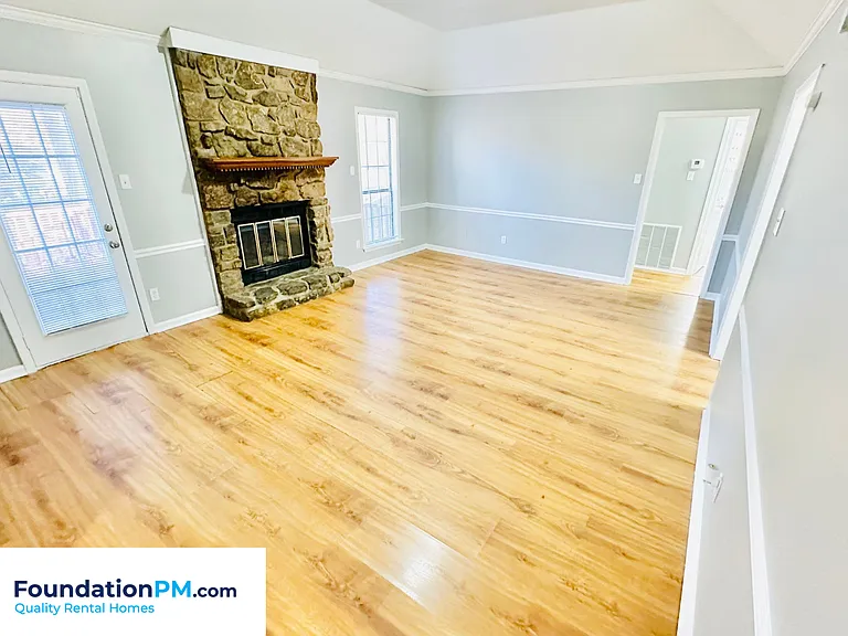 5682 Richburg Ave — Photo 6