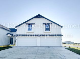 929 Cooksey Ct #A, Grandview, TX 76050