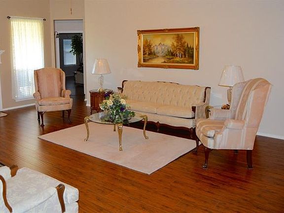 4th image of 105 Rockhaven Dr