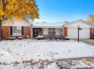 8851 Forest Heights Dr, Saint Louis, MO 63123