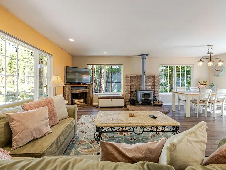 56443 Celestial Dr — Photo 10