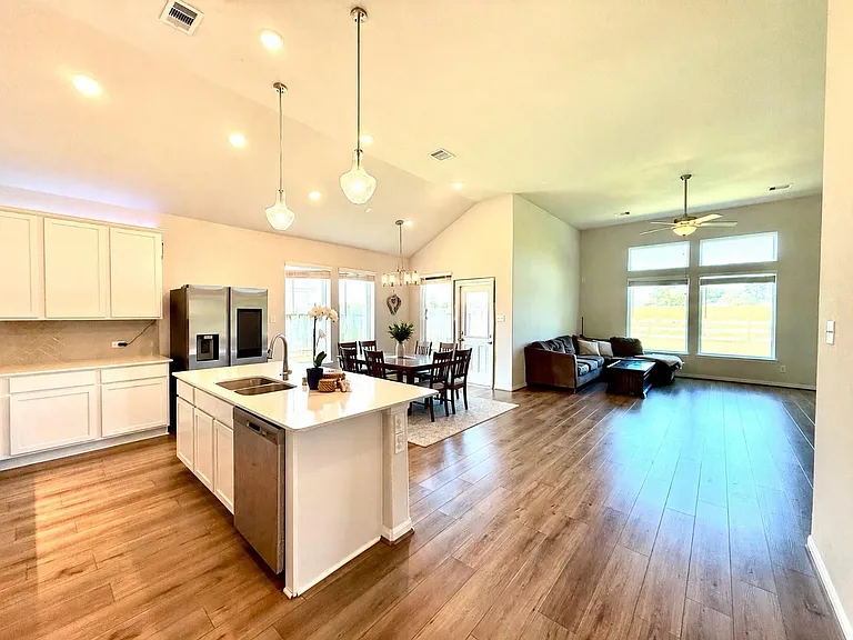 307 Twin Lakes Blvd W — Photo 6