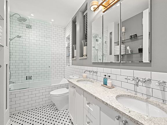 5th image of 310 W 99th St APT 704
