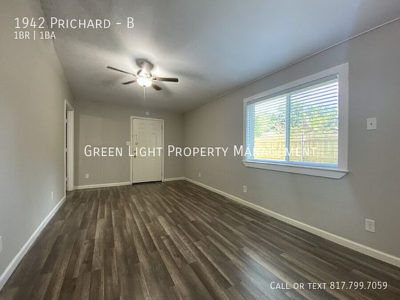 4th image of 1942 Prichard Ln #B