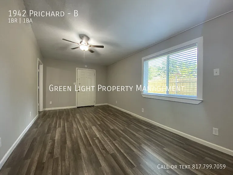 1942 Prichard Ln #B — Photo 4