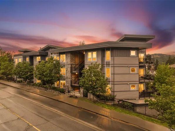 3240 Jacklin Rd #410, Langford, BC V9C 3T6