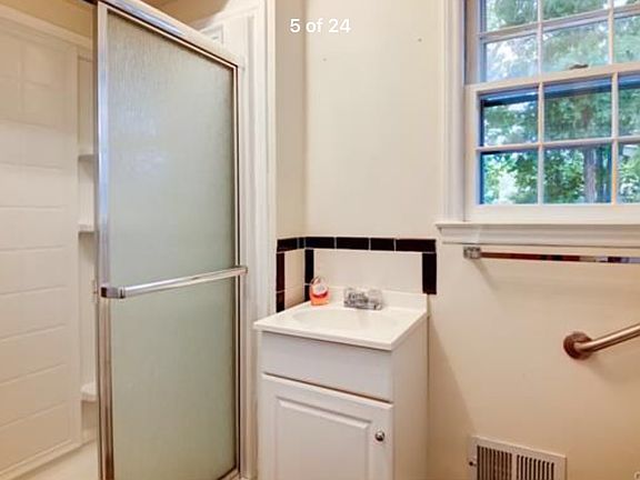5th image of 6536 Idlebrook Dr