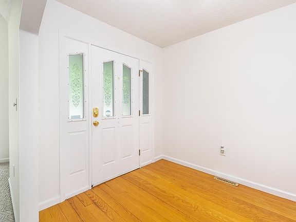 5th image of 763 Chinquapin Dr