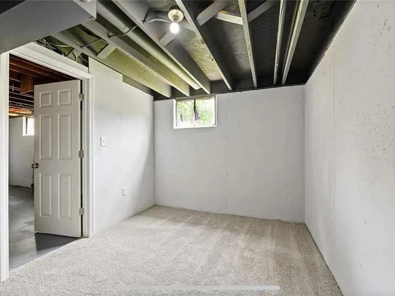 2030 E 87th St — Photo 13