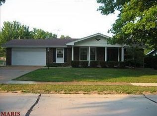 1495 Central Pkwy, Florissant, MO