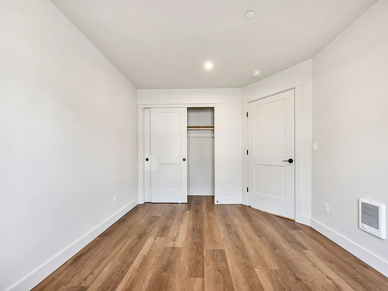 Jetty Stone Apartments — Photo 17