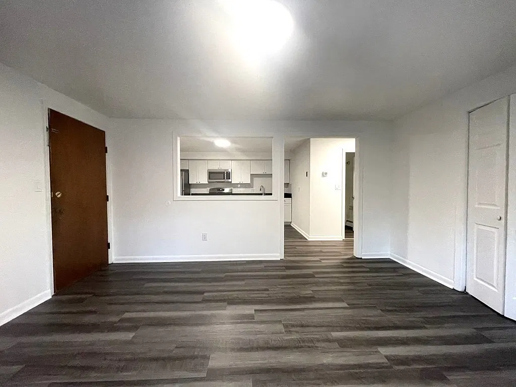 2 bed, 1.0 bath, 800 sqft, $1,950 — Photo 3