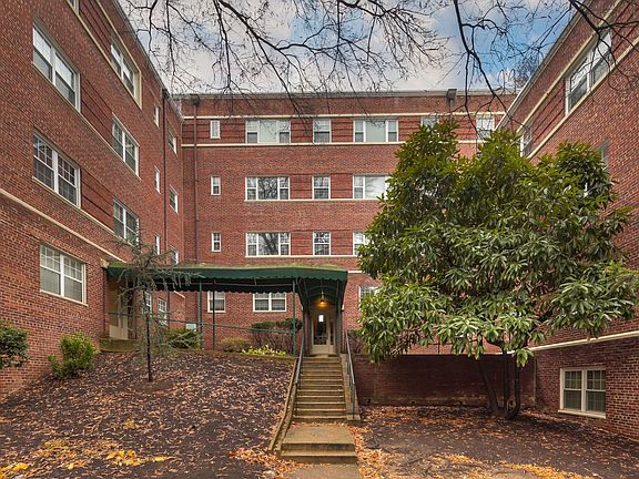 4th image of 1303 N Ode St APT 225