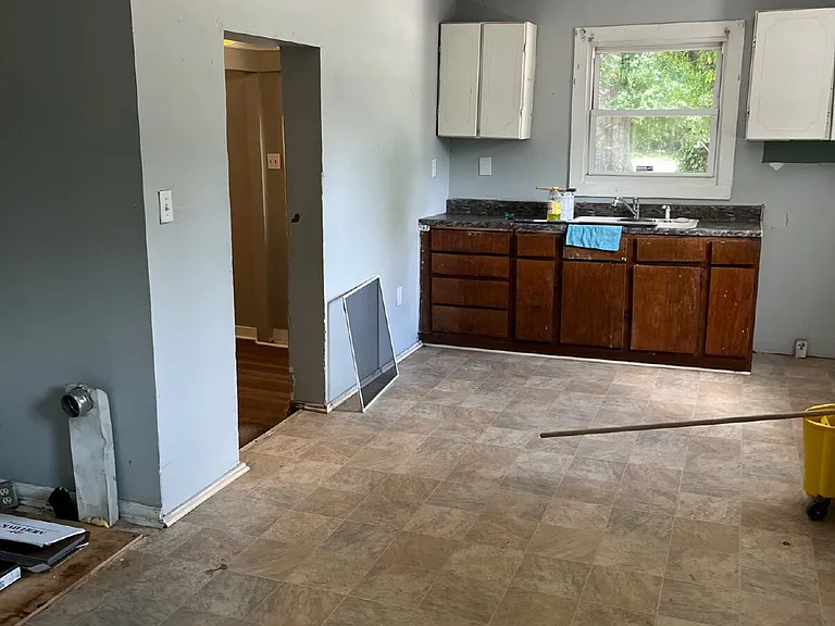 1709 Martin Ave — Photo 3