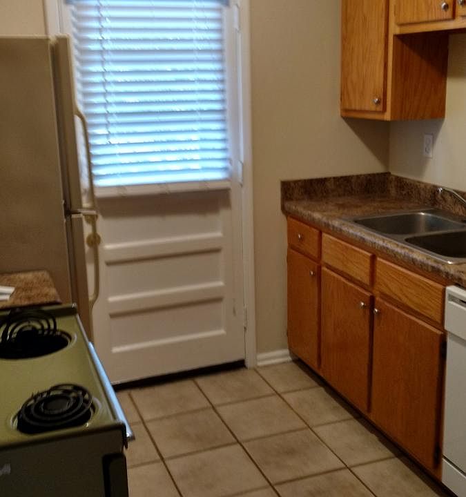2nd image of 32 S Tucker St APT 2
