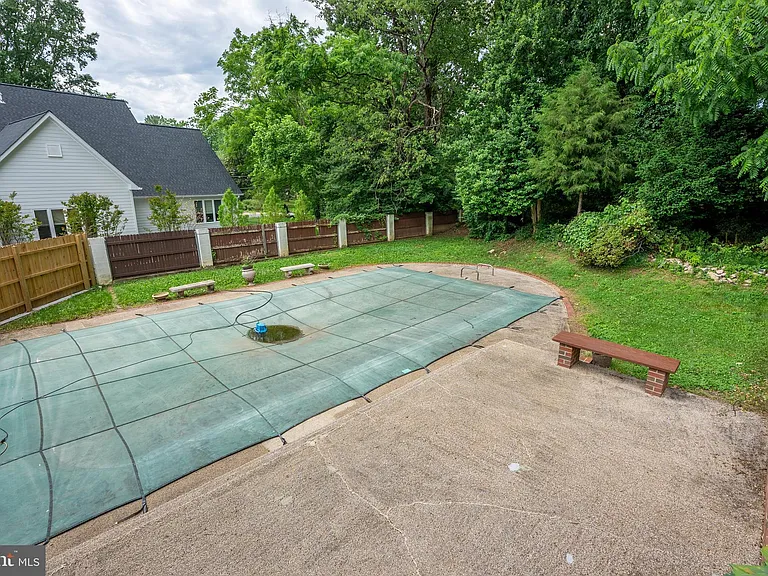 6438 Woodville Dr — Photo 28