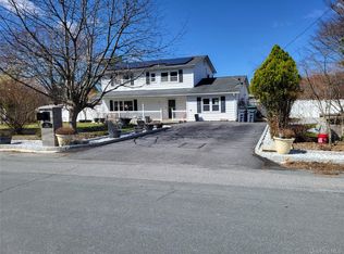 20 Scott Dr, Middletown, NY 10941