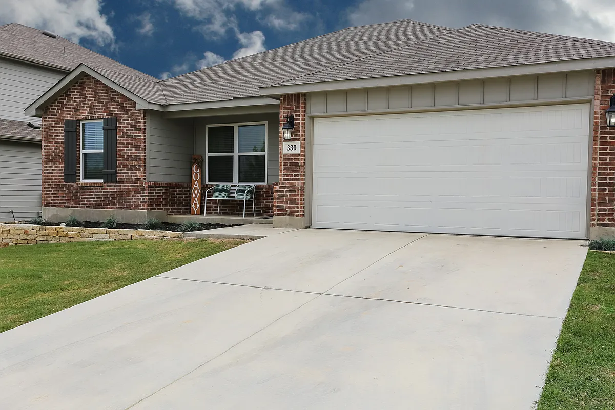 Building Photo - 330 Franchi Way