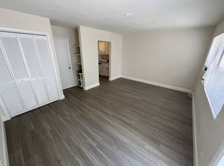 1150 W Blue Heron Blvd #8, West Palm Beach, FL 33404
