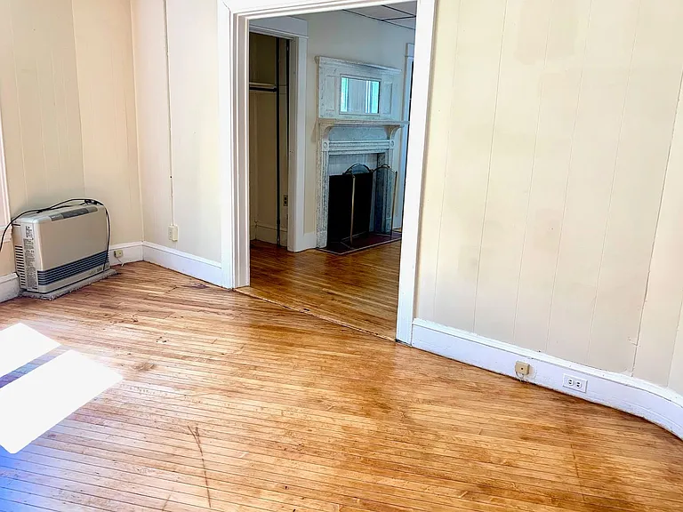 851 Congress Street — Photo 3