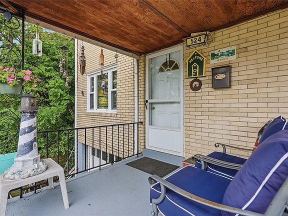 2nd image of 522 Center Ave #524