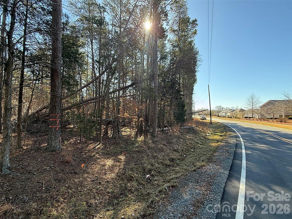 2nd image of 15425 Thomas Rd