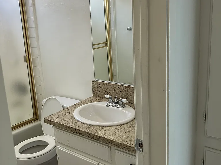 3329 Keystone Ave #6 — Photo 16