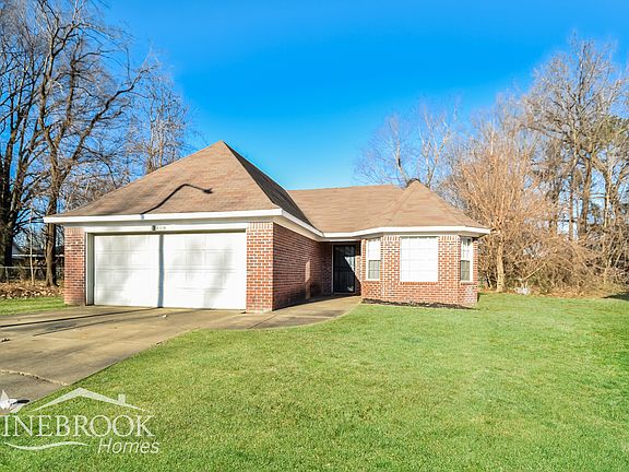 2nd image of 3409 Rosecreek Cv